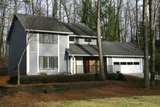 245 Fall Creek Trce, Roswell, GA 30076-3318