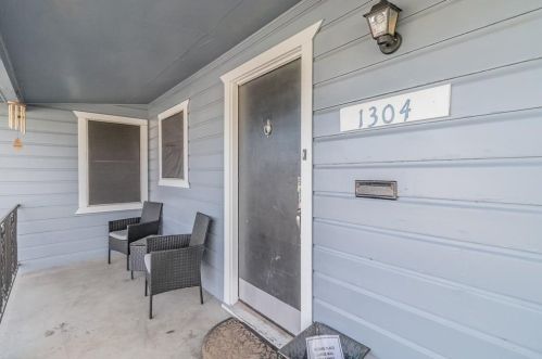 1304 Tucker St, Fort Worth TX  76104-2140 exterior