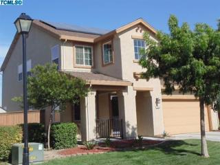 1230 Brightside St, Tulare, CA 93274-7881