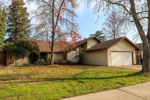 3600 Colonial Dr, Modesto, CA 95356-1261