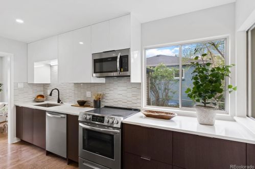 1310 Bates Pkwy, Englewood CO  80113-1761 exterior