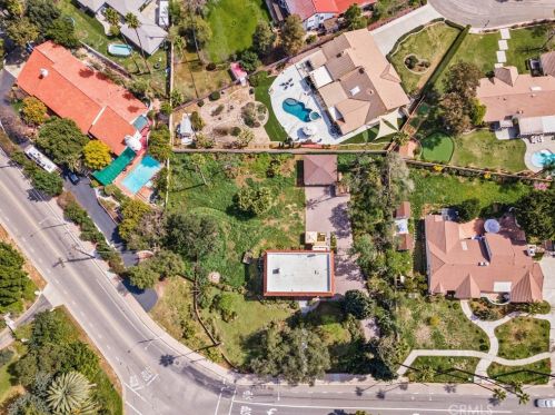 5216 Victoria Ave, Riverside CA  92506-1565 exterior