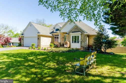 272 Fenway Dr, Charles Town, WV 25414-5275
