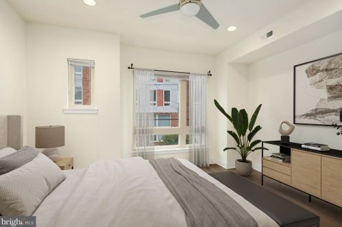 1315 20 St, Philadelphia PA 19146-4303 exterior