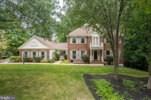12181 Darnley Rd, Woodbridge, VA 22192-6615