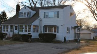 63 2nd St, Pequannock Township, NJ 07440-1215