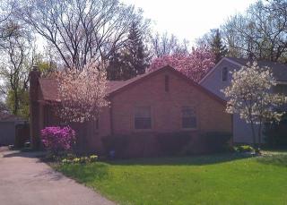 251 Monterey Ave, Elmhurst, IL 60126-3008