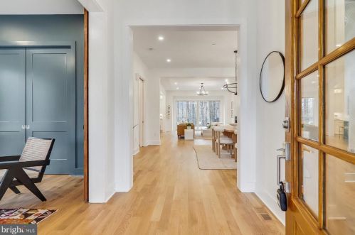 106 Geneva Ave, Silver Spring MD  20910-5105 exterior