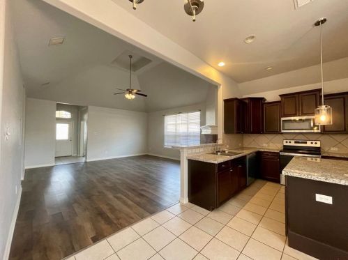 2069 Meadow Park Dr, Princeton TX 75407-2662 exterior