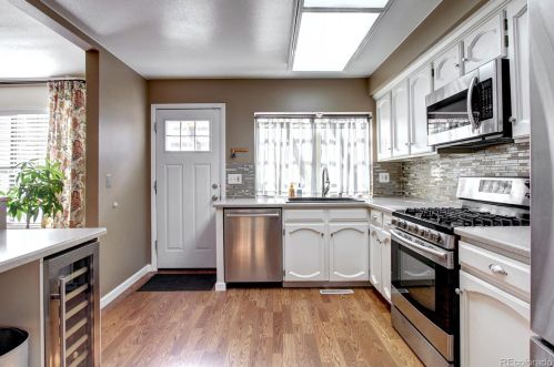 8123 Phillips Cir, Englewood CO 80112-3254 exterior