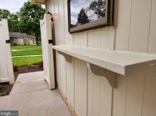 50 Valleybrook Dr, Lancaster PA  17601-4612 exterior