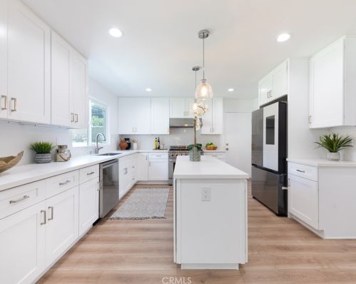 2363 Robinhood Pl, Orange CA  92867-1850 exterior