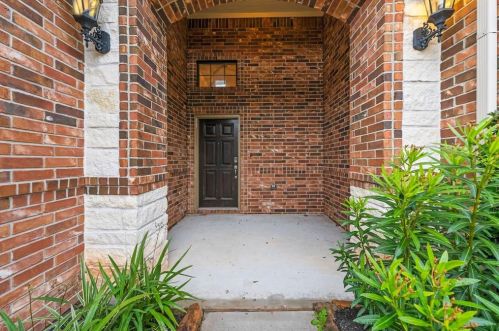 2042 Brodie Ln, Conroe TX  77301-7246 exterior