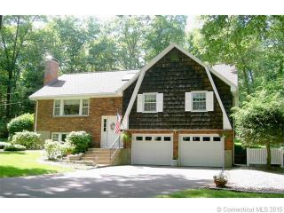 378 Woodhaven Rd, Glastonbury, CT 06033-1922