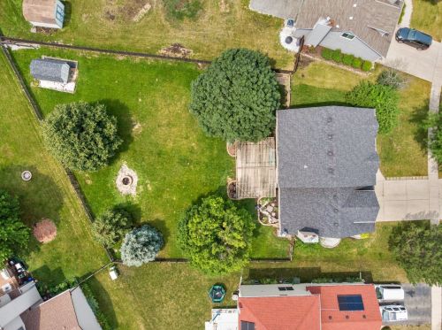 1445 Shaman Dr, Lemont IL  60490-5572 exterior