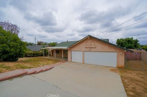 6992 38th St, Riverside, CA 92509-1321