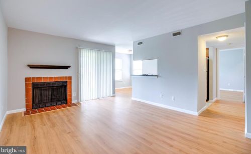 11653 Gas Light Ct, Herndon, VA 20190-3563