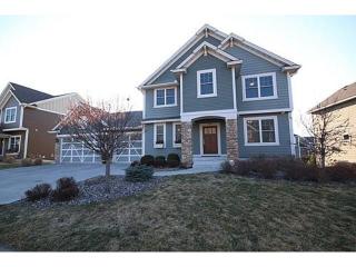 1590 Deephaven Dr, Saint Paul, MN 55129-6232