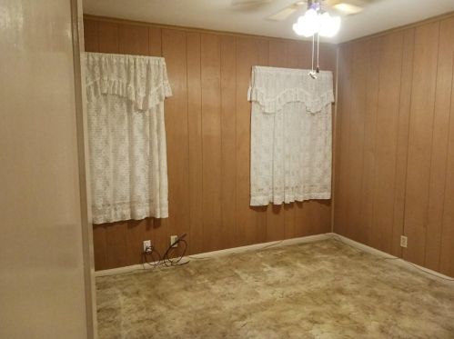 1220 San Felipe St, Angleton TX 77515-5405 exterior