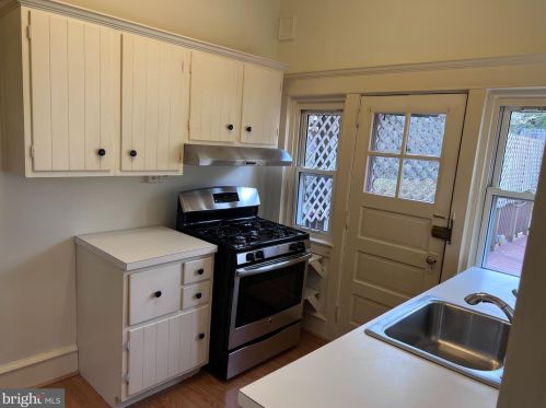 249 Highland Ave, Philadelphia PA  19118-2808 exterior