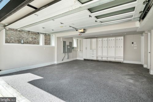 519 Bainbridge St, Philadelphia PA  19147-2207 exterior