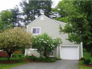 9 Ryan Way, Nashua, NH 03064-1182