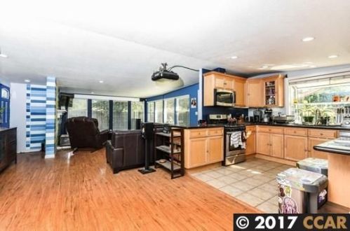 207 Patrick Dr, Pacheco, CA 94553-5105