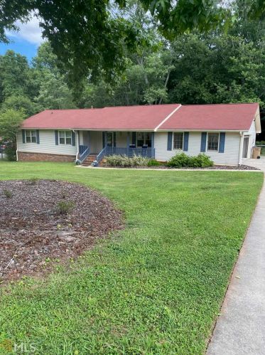 70 Country Roads Dr, Stockbridge, GA 30281-1345