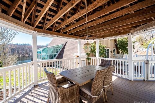 65 Bokum Rd, Chester CT  06412-1339 exterior