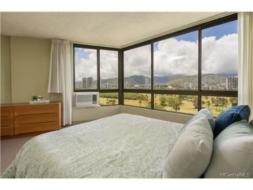 320 Liliuokalani Ave, Honolulu HI  96815-3550 exterior