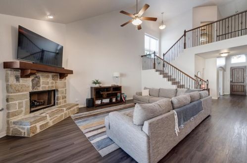 6825 San Luis Trl, Fort Worth TX  76131 exterior