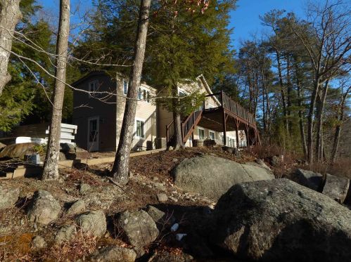 72 Shore Dr, Bradford, NH 03221-3716