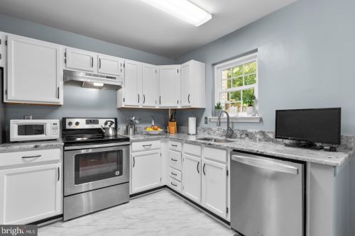 2922 Strauss Ter, Silver Spring MD  20904-6887 exterior