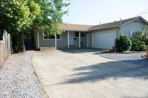 2535 Belladonna St, Redding, CA 96002-1739