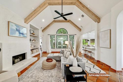 2908 Etna Dr, Austin, TX 78738-5354