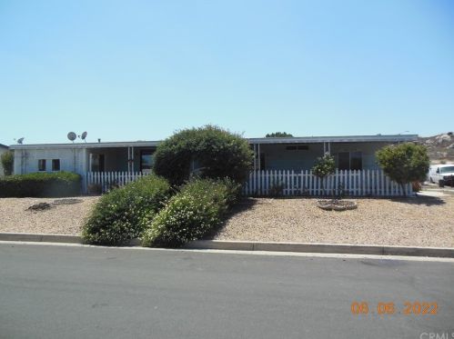449 Deerhill Rd, Perris, CA 92570-1929