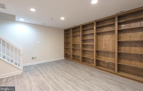 8527 2 Ave, Silver Spring MD 20910-2151 exterior