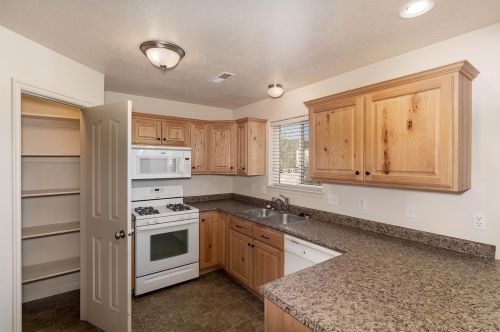 1888 Clark Pkwy, Cedar City UT 84721-7153 exterior