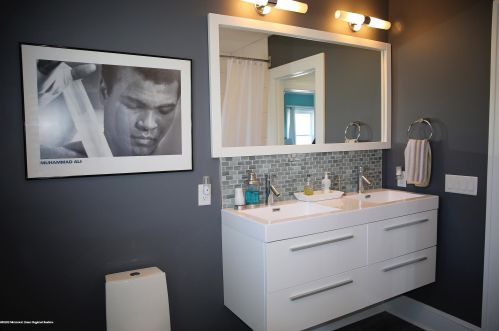 1607 3rd Ave, Tinton Falls NJ 07712-5721 exterior