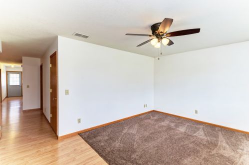 302 Comet Dr, Braidwood, IL 60408-2200