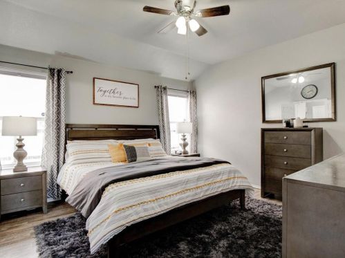 5733 Parkview Hills Ln, Fort Worth TX  76179-6715 exterior