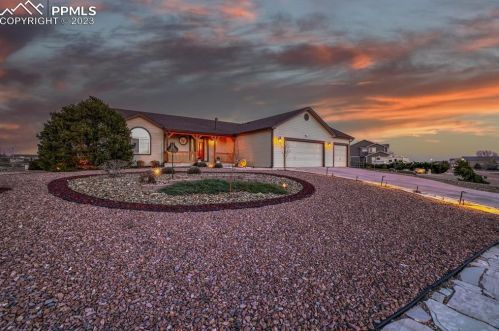 8251 Tompkins Rd, Amo, CO 80831-6758