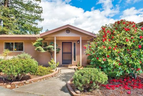 1035 Martin Ln, Sebastopol, CA 95472-2533