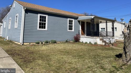1432 F St, Woodbridge, VA 22191-1646