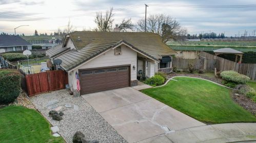 2304 Havens Pl, Modesto, CA 95358-1498