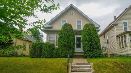 804 Charles Ave, Saint Paul, MN 55104-2722
