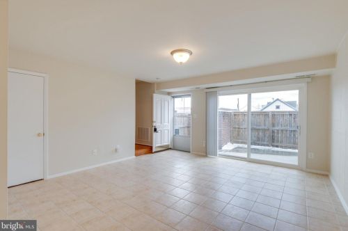 758 Jackson St, Herndon, VA 20170-4707