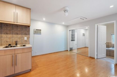 1925 Vassar St, Glendale CA  91204-2926 exterior