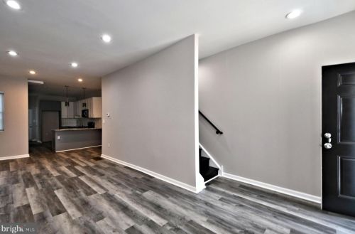 328 61 St, Philadelphia PA 19142-3402 exterior