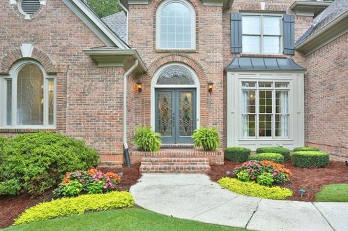 6040 Oakbury Ln, Suwanee, GA 30024-3399